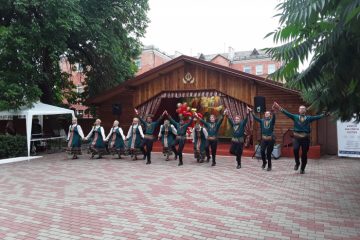 Танцевальному коллективу «Узоры» - 20 лет!