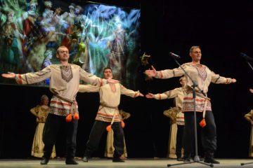 Jauniešu folkloras ansambļa “‘Kladec'” (Maskava, Krievija) galā koncerts ‘”Krievijas folkloras krāsas” 2019.g. 25.maijā 14
