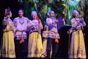 Jauniešu folkloras ansambļa “‘Kladec'” (Maskava, Krievija) galā koncerts ‘”Krievijas folkloras krāsas” 2019.g. 25.maijā 19